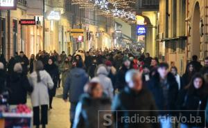 Praznična atmosfera u Sarajevu dok Nova godina "kuca na vrata"